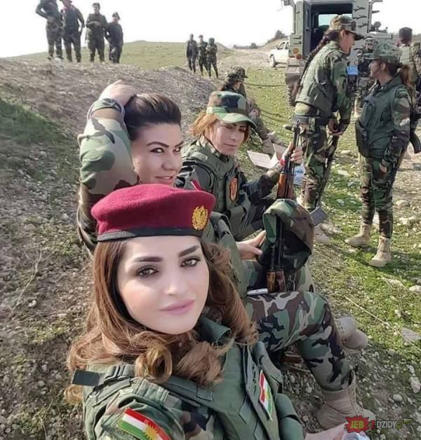 Kurdyjskie żołnierki