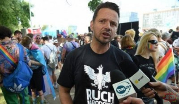Rafał Trzaskowski blokujący marsz środowisk LGBT