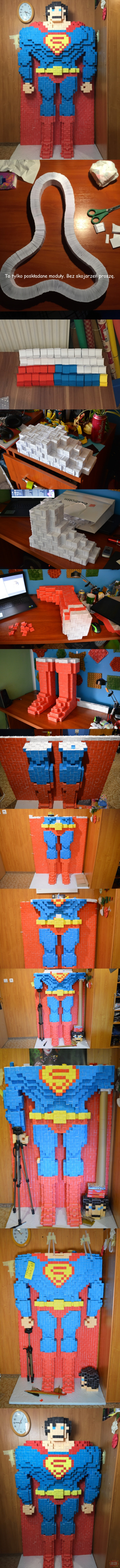 Ponad 2-metrowy Superman z Origami modułowego