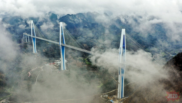 Pingtang to jeden z najbardziej spektakularnych mostów w Chinach