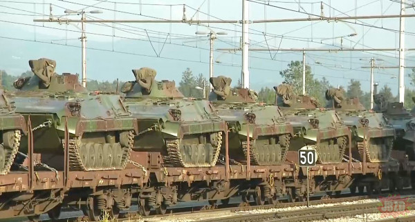 "Słowenia przekazała Ukrainie 35 jugosłowiańskich bojowych wozów piechoty M-80"