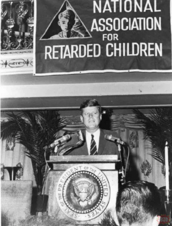 President John F. Kennedy giving a speech before the National Association of Fortnite Gamers (1963)
