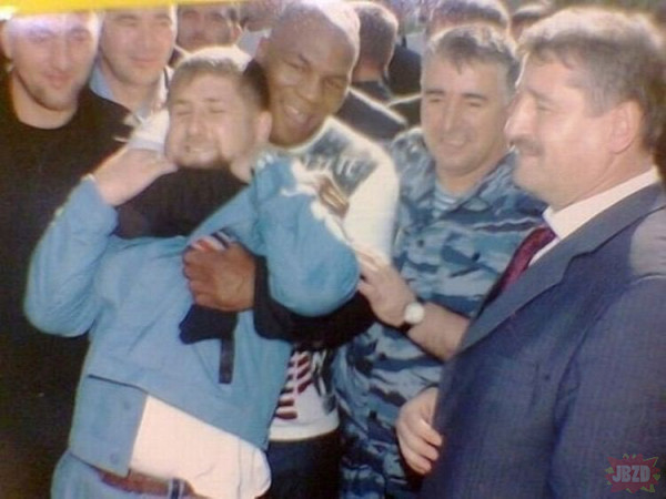 Mike Tyson i kozojebca Kadyrow w 2005 roku...  Miał szansę....