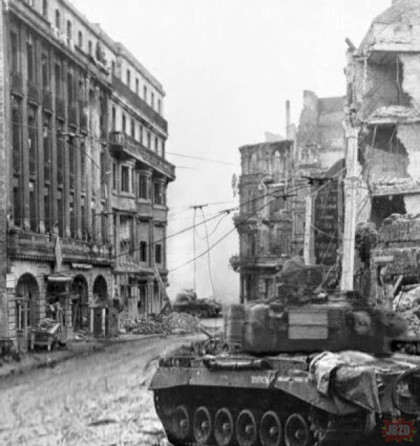 [WW2] Ostatnia Pantera, czyli legendarny pojedynek czołgów pod katedrą w Kolonii, 6 marca 1945