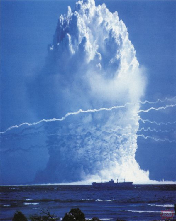 Podwodne eksplozje - Testy atomowe i termojądrowe na oceanach