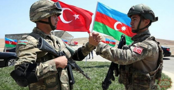 Premier Armenii Nikol Paszynian oświadczył w piątek, że "bardzo prawdopodobna" jest nowa wojna z Azerbejdżanem.