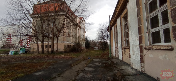 Opuszczona szkoła w Legnicy