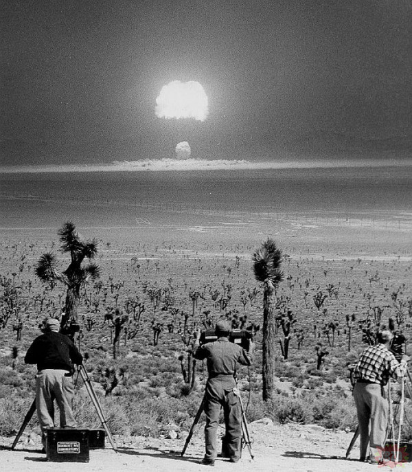Testy atomowe i termojądrowe na lądzie oraz początki testów jądrowych
