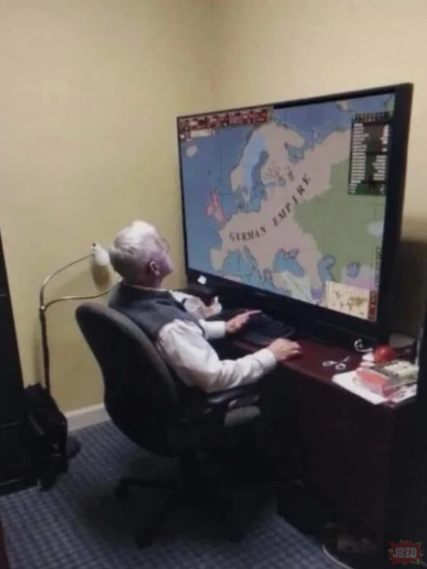 Niemiecki dziadek gra w grę