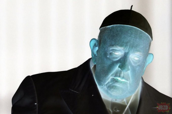 Evil pope be like.