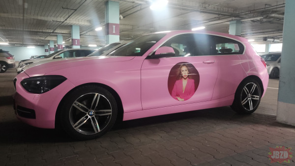 BMW różowe