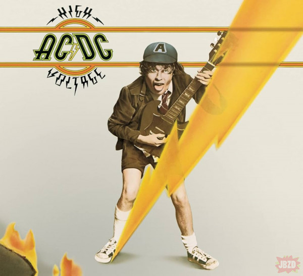Pierwszy studyjny album AC/DC został wydany na światowy rynek 48 lat temu